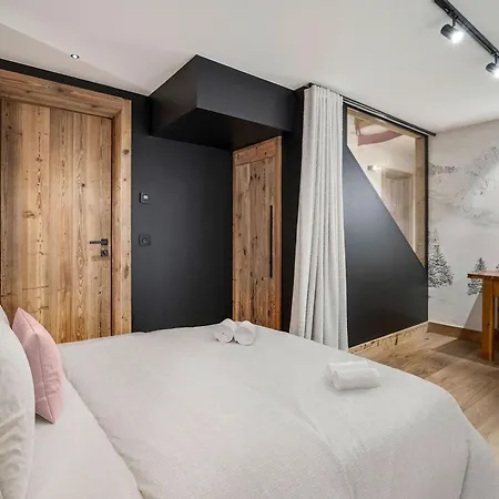 Familial Contemporain A 1850 Avec Piscine, Sauna Et Terrasse - Fr-1-564-162 Куршавель