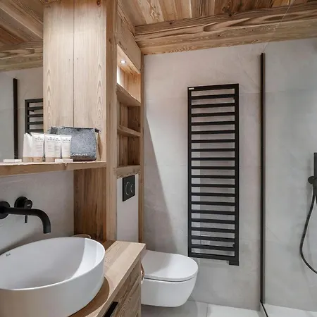 Familial Contemporain A 1850 Avec Piscine, Sauna Et Terrasse - Fr-1-564-162 샬레 쿠쉐벨